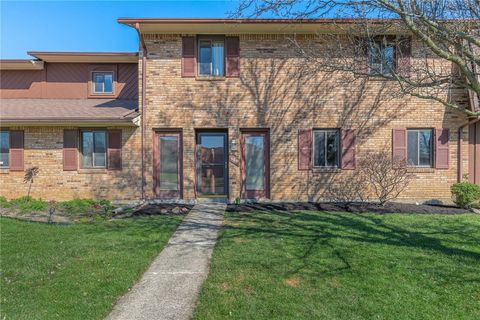 Condo For Sale - 620 Thoma Place<br/> Montgomery County, Vandalia, OH 45377