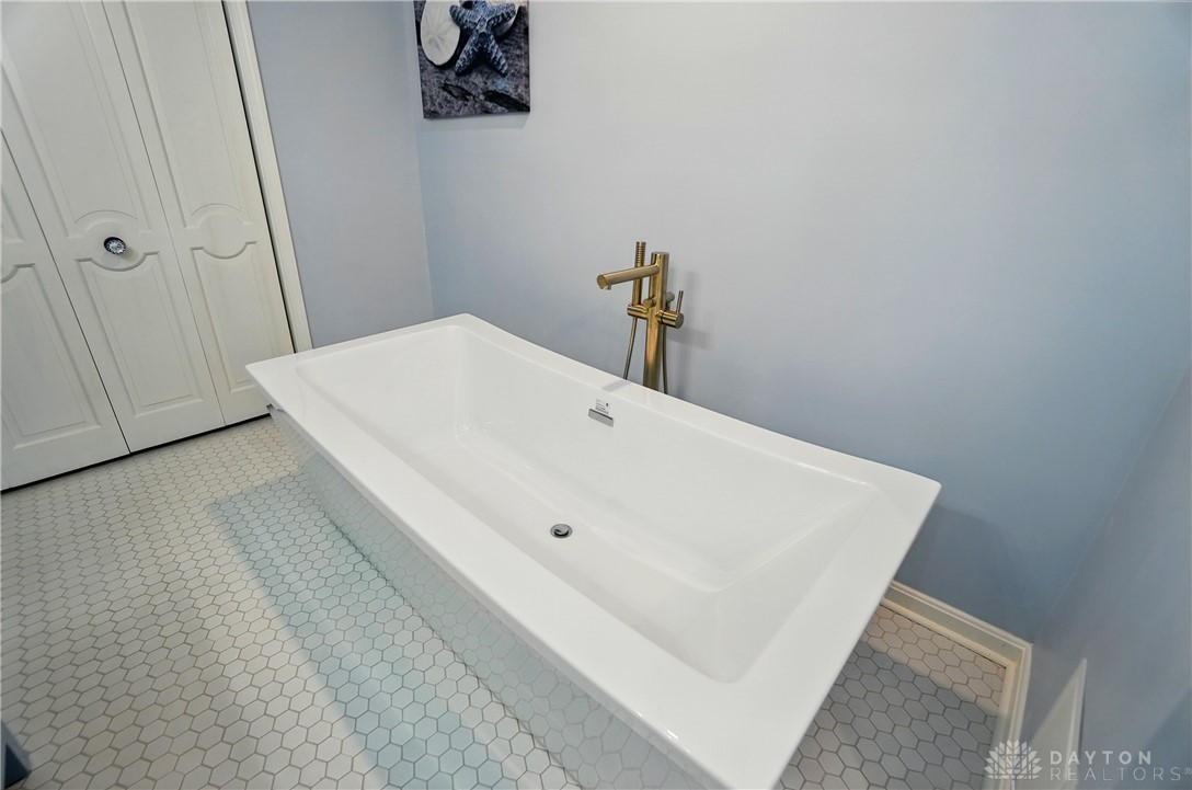 8415 Crestdale Court, Cincinnati, Ohio image 46
