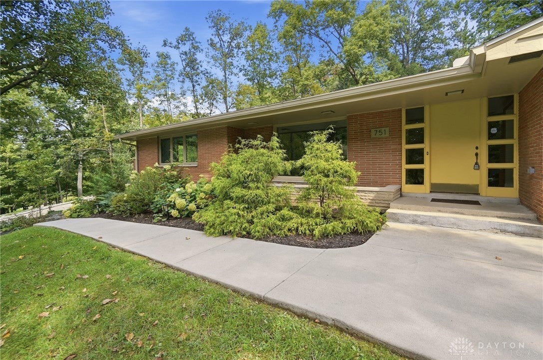 751 Laurelwood Road