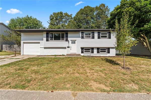 1015 VAN ARDEN DR, VANDALIA, OH 45377 - Image 09b36a8400a8573bcf1b9f0ee6fc592c/3364457242