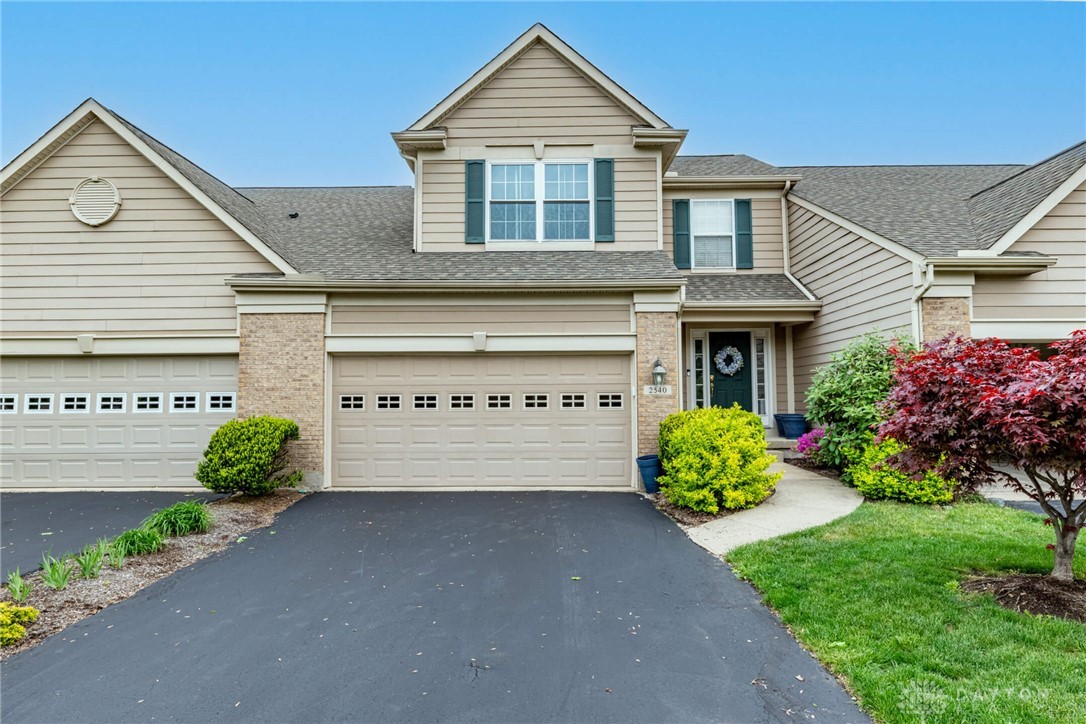2540 Greenside Drive, Beavercreek, Ohio image 1