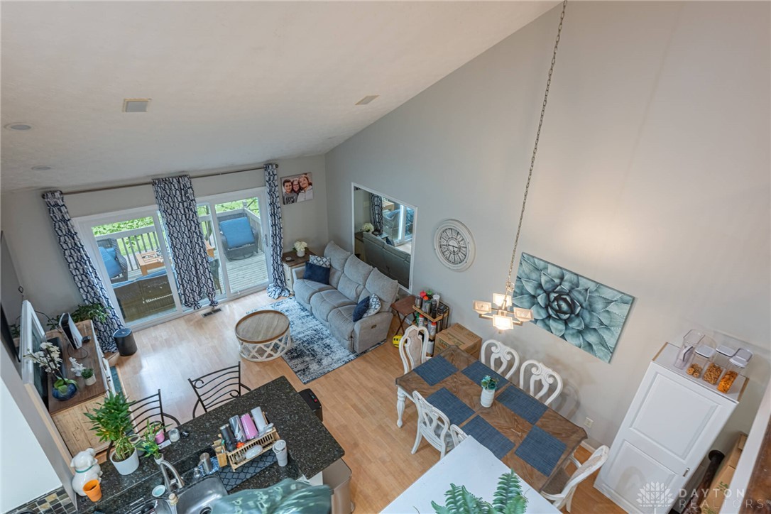2540 Greenside Drive, Beavercreek, Ohio image 12