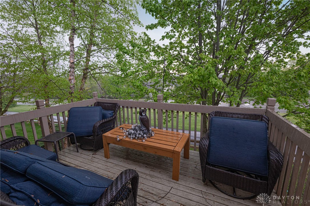 2540 Greenside Drive, Beavercreek, Ohio image 13