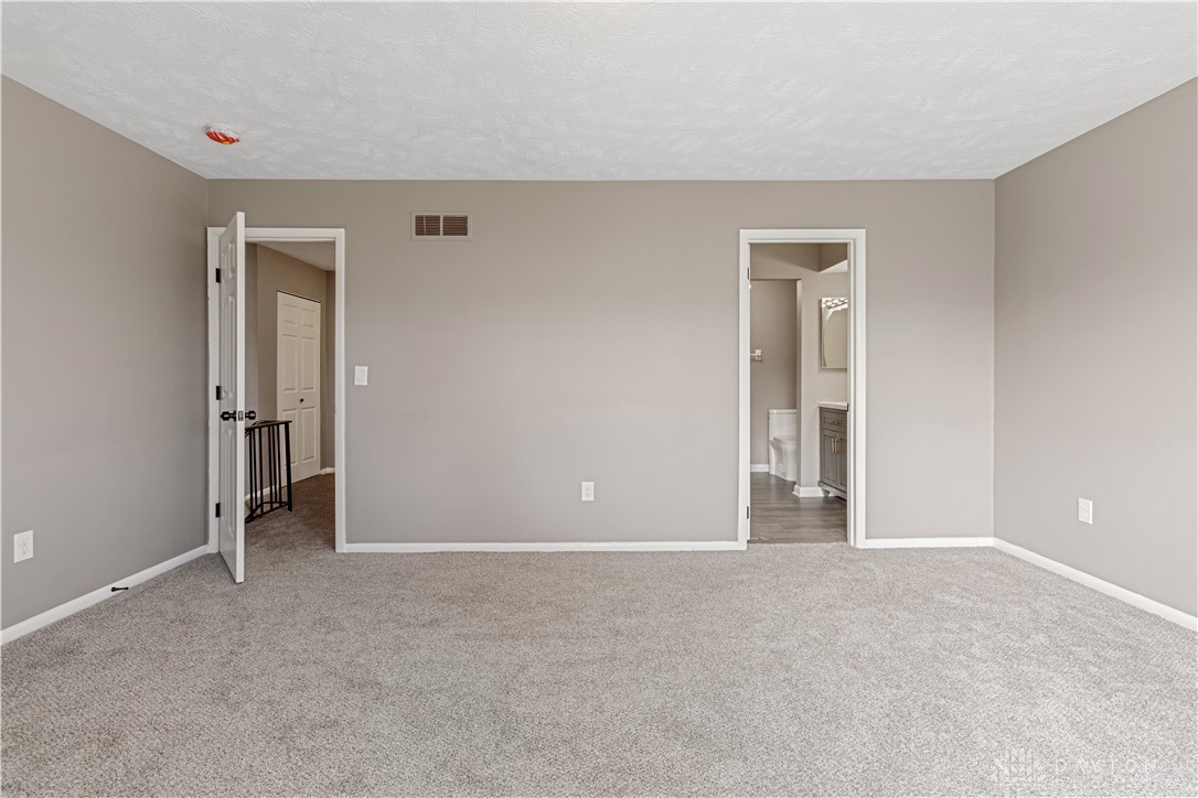 4559 Lansmore Drive, Dayton, Ohio image 3