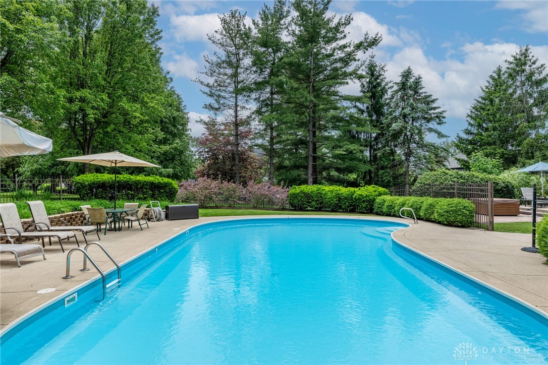 1370 Soaring Heights Drive, Dayton, Ohio image 10