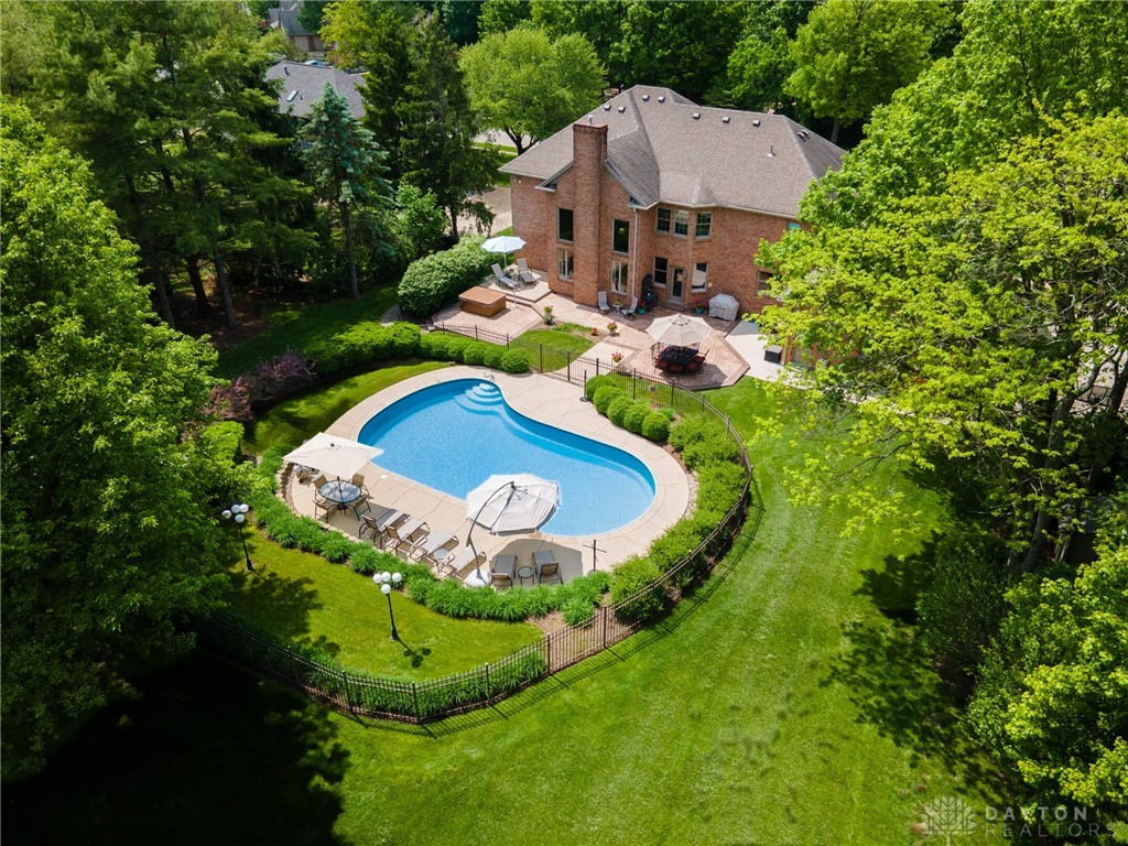 1370 Soaring Heights Drive, Dayton, Ohio image 18