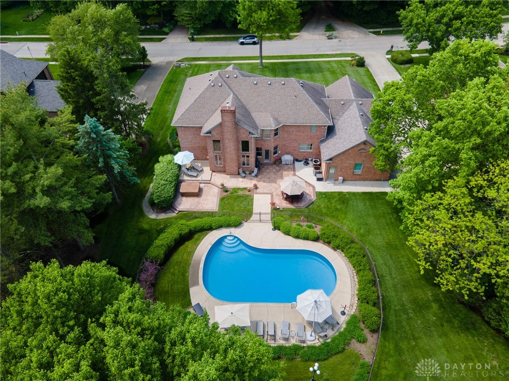 1370 Soaring Heights Drive, Dayton, Ohio image 4