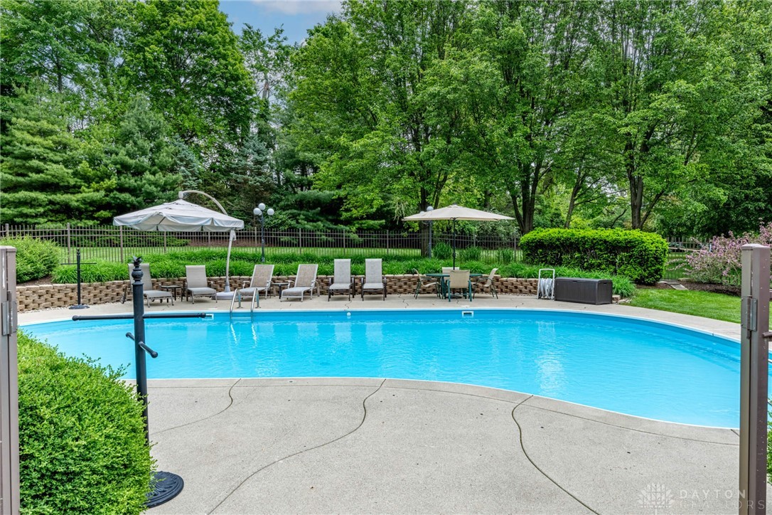 1370 Soaring Heights Drive, Dayton, Ohio image 6
