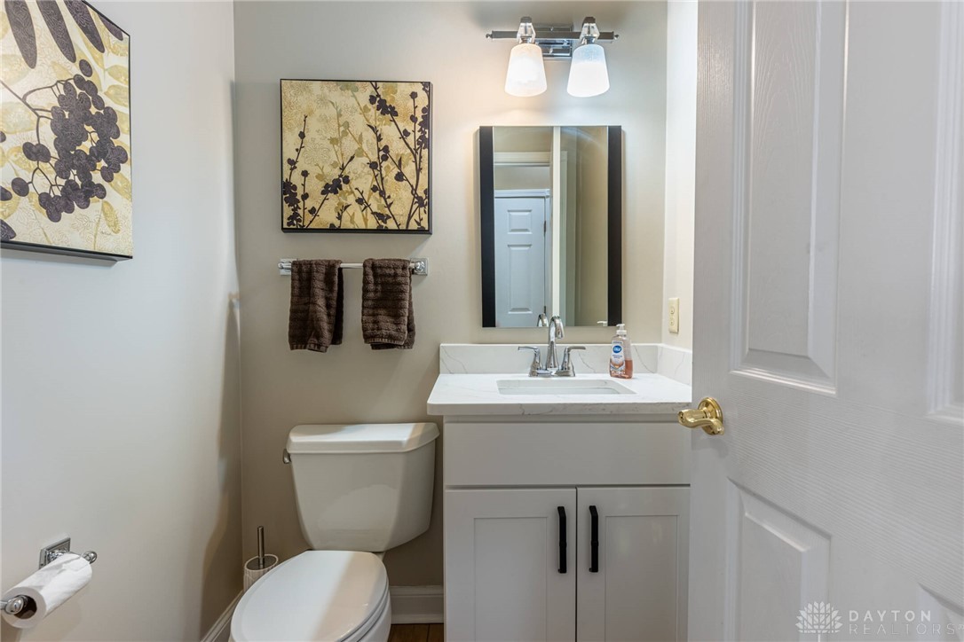 1370 Soaring Heights Drive, Dayton, Ohio image 31