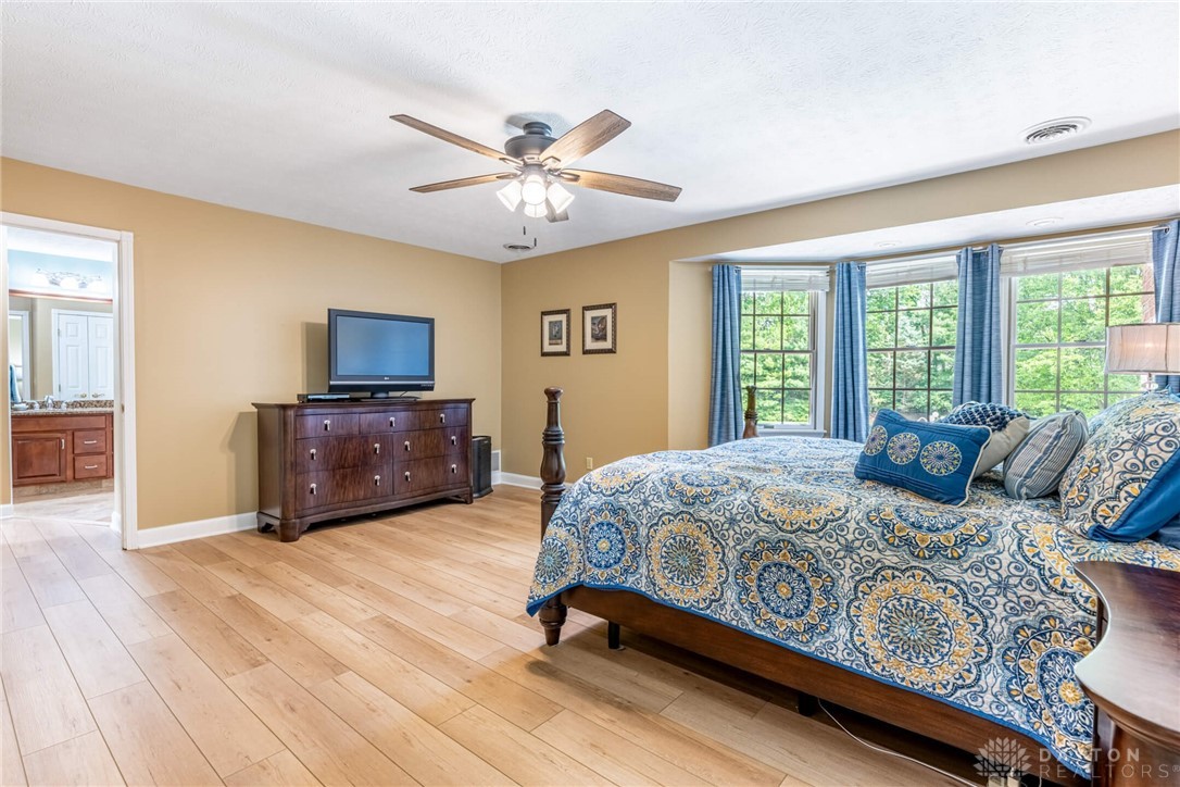 1370 Soaring Heights Drive, Dayton, Ohio image 38