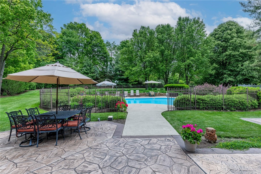 1370 Soaring Heights Drive, Dayton, Ohio image 5