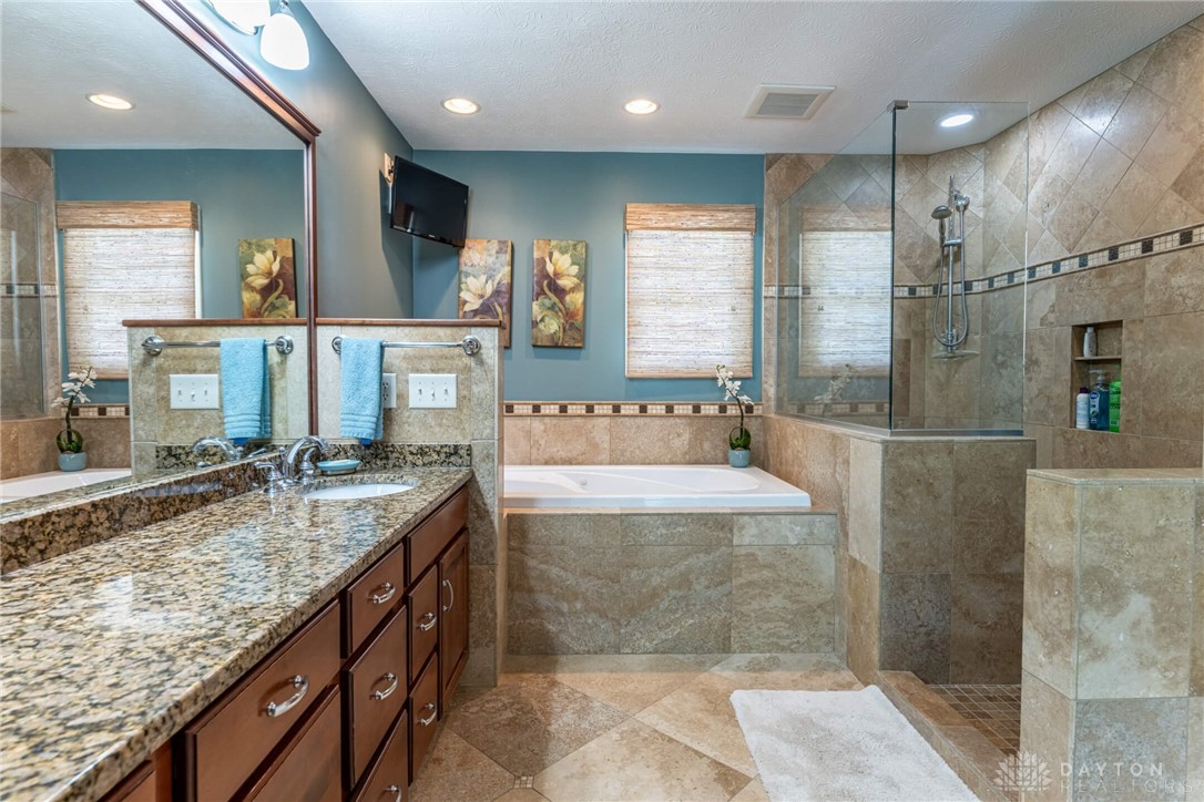 1370 Soaring Heights Drive, Dayton, Ohio image 41