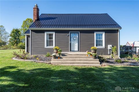 Photo of 9439 Grimsley Road, Leesburg, OH 45135 (MLS # 945511)