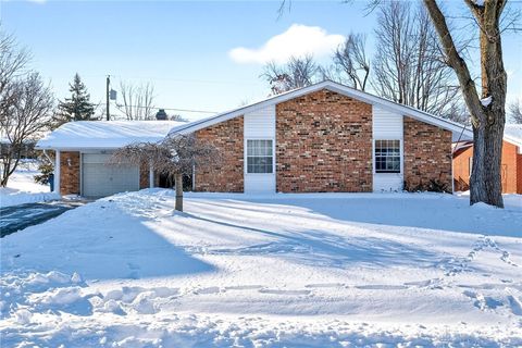 Photo of 6324 Larcomb Drive, Dayton, OH 45424 (MLS # 951467)