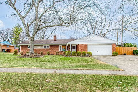Photo of 1105 Chateau Drive, Kettering, OH 45429 (MLS # 949685)