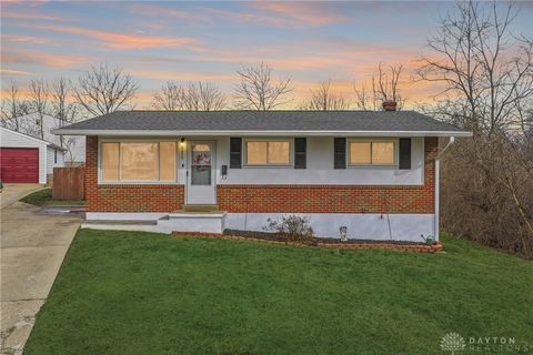 Photo of 8608 Dundalk Court, Deer Park, OH 45236 (MLS # 954792)