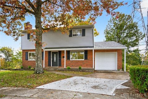 Photo of 2730 Bristol Hill Court, Cincinnati, OH 45239 (MLS # 946937)