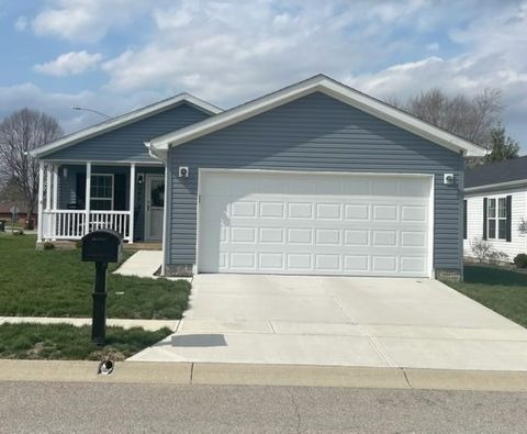 Photo of 423 Kalynn Circle, Fairborn, OH 45324 (MLS # 955327)