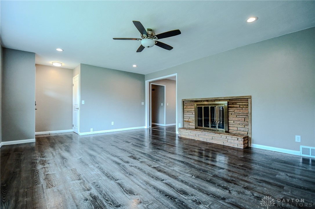 1519 Surrey Road, Troy, Ohio image 12