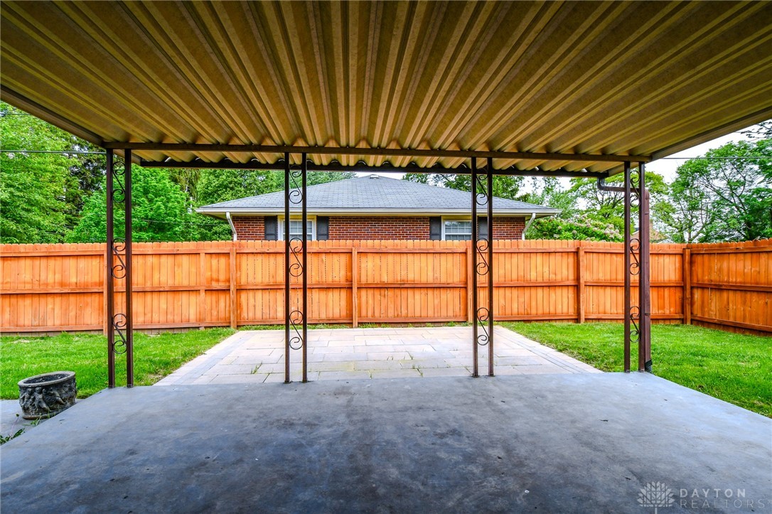 1519 Surrey Road, Troy, Ohio image 39