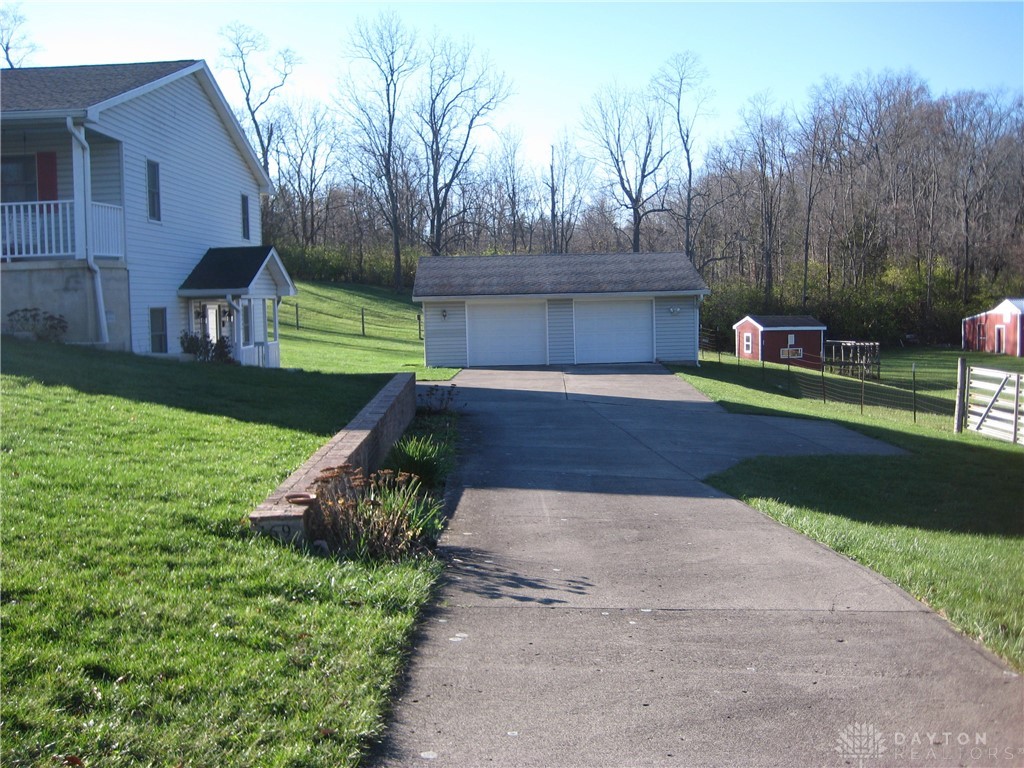 169 Quinn Road, West Alexandria, Ohio image 9