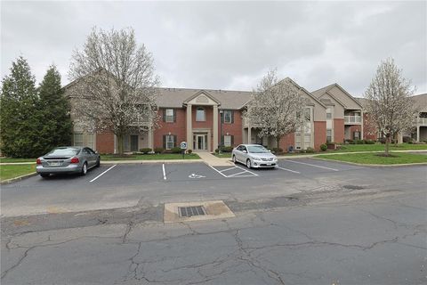Photo of 8021 Pinnacle Point Drive #104, West Chester, OH 45069 (MLS # 956884)