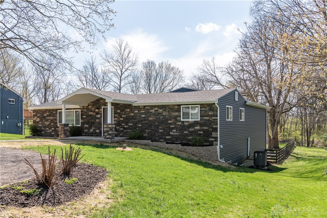 4079 Ken Klare Drive, Beavercreek, Ohio image 1