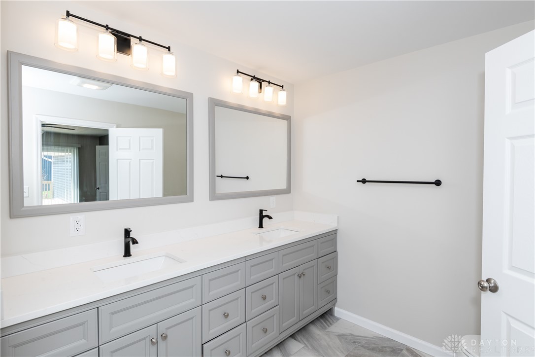4079 Ken Klare Drive, Beavercreek, Ohio image 30