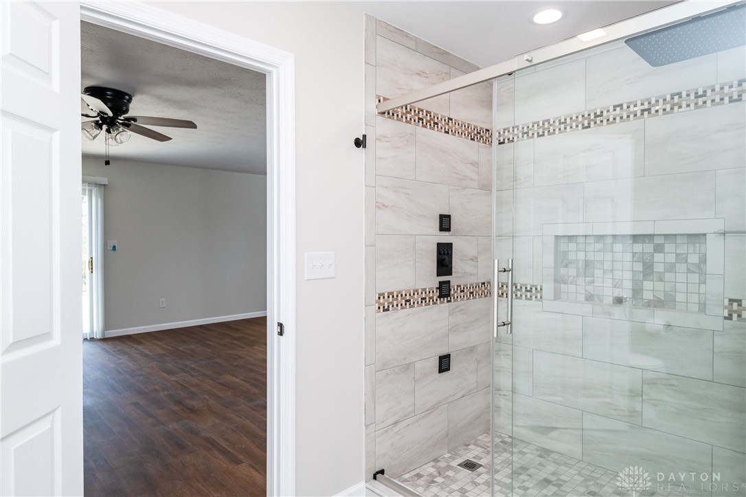 4079 Ken Klare Drive, Beavercreek, Ohio image 32