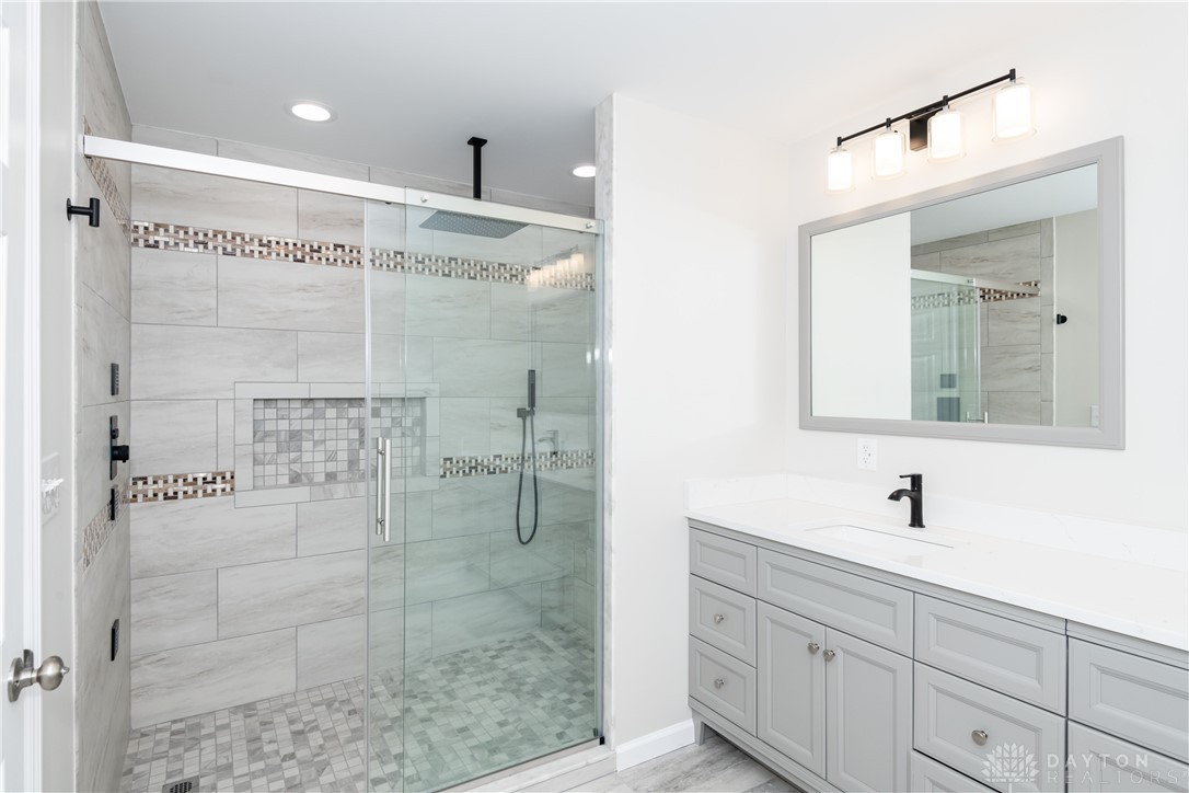 4079 Ken Klare Drive, Beavercreek, Ohio image 31