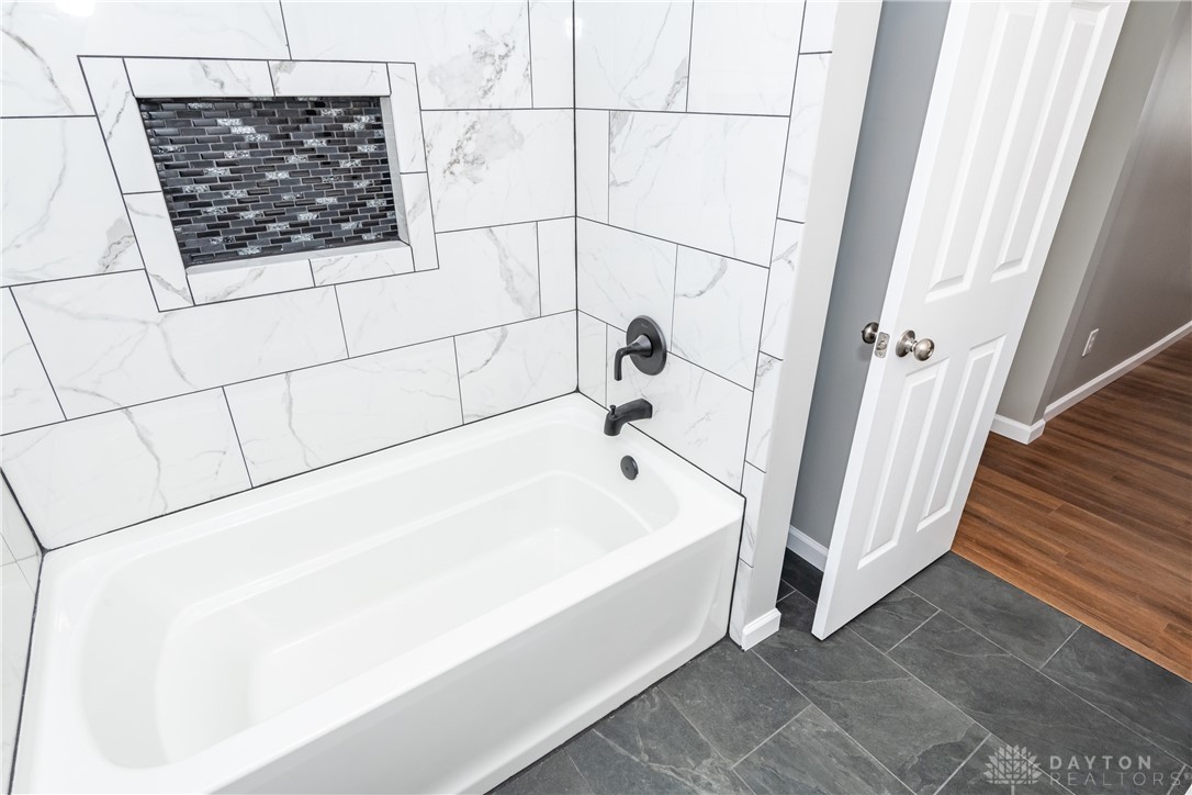 4079 Ken Klare Drive, Beavercreek, Ohio image 42