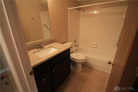 Tiny photo for 1400 Lake Pointe Way #4, Dayton, OH 45459 (MLS # 946587)