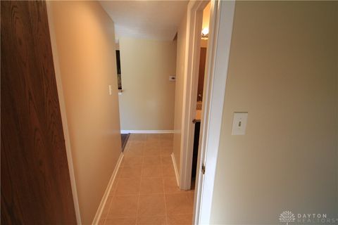 Tiny photo for 1400 Lake Pointe Way #4, Dayton, OH 45459 (MLS # 946587)