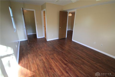 Tiny photo for 1400 Lake Pointe Way #4, Dayton, OH 45459 (MLS # 946587)