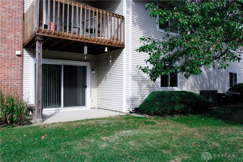 Tiny photo for 1400 Lake Pointe Way #4, Dayton, OH 45459 (MLS # 946587)