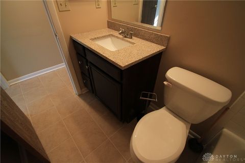 Tiny photo for 1400 Lake Pointe Way #4, Dayton, OH 45459 (MLS # 946587)