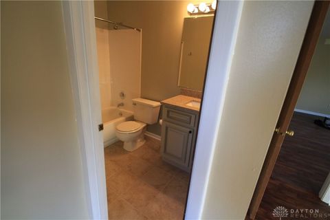 Tiny photo for 1400 Lake Pointe Way #4, Dayton, OH 45459 (MLS # 946587)