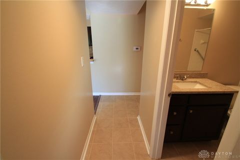 Tiny photo for 1400 Lake Pointe Way #4, Dayton, OH 45459 (MLS # 946587)