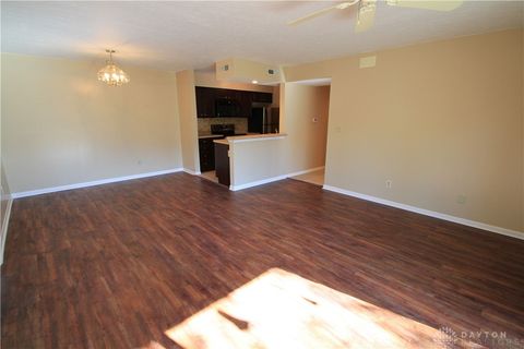 Tiny photo for 1400 Lake Pointe Way #4, Dayton, OH 45459 (MLS # 946587)