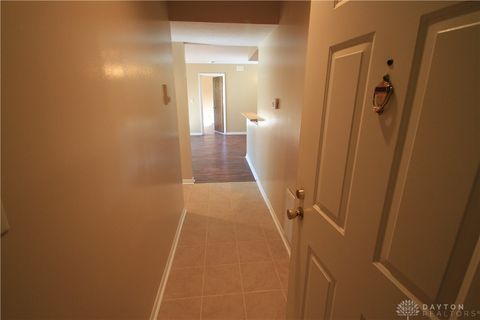 Tiny photo for 1400 Lake Pointe Way #4, Dayton, OH 45459 (MLS # 946587)
