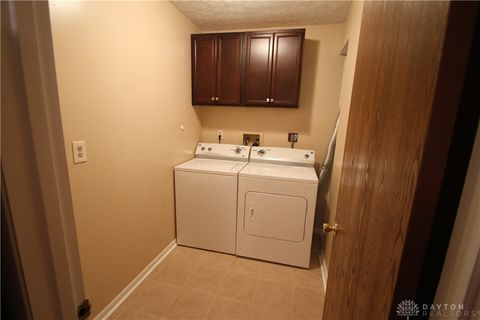 Tiny photo for 1400 Lake Pointe Way #4, Dayton, OH 45459 (MLS # 946587)