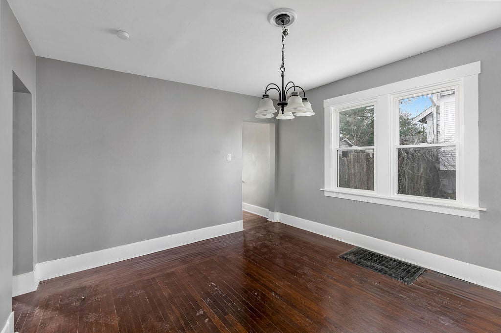 3311 Augusta Avenue