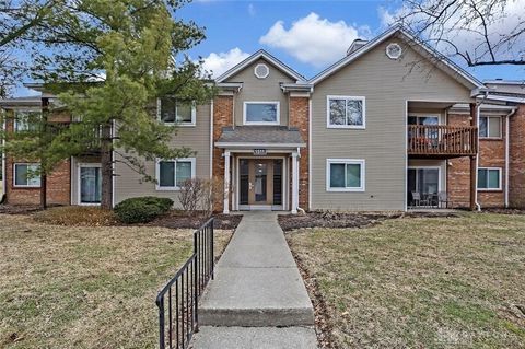 Photo of 1511 Lake Pointe Way #6, Dayton, OH 45459 (MLS # 946548)