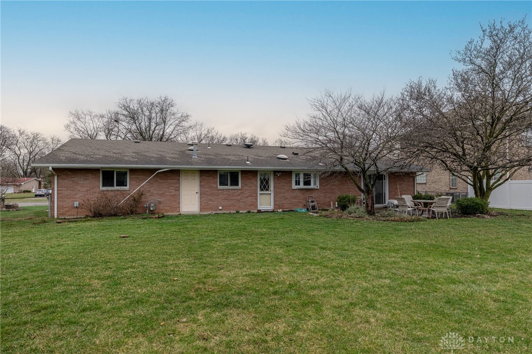 2318 E Rahn Road, Kettering, Ohio image 25