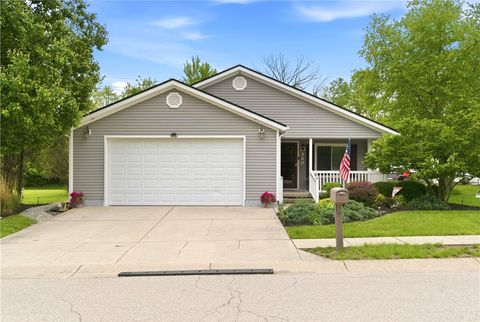 Photo of 560 Park Hills Crossing #40, Fairborn, OH 45324 (MLS # 958294)