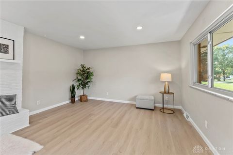 Tiny photo for 1010 Renown Road, Beavercreek, OH 45430 (MLS # 946139)