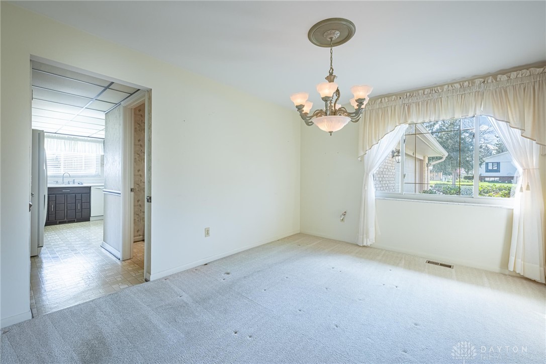 4632 Glenheath Drive, Dayton, Ohio image 9