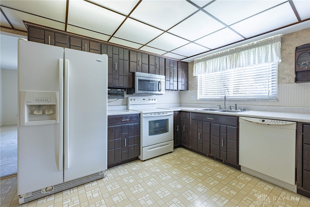 4632 Glenheath Drive, Dayton, Ohio image 13
