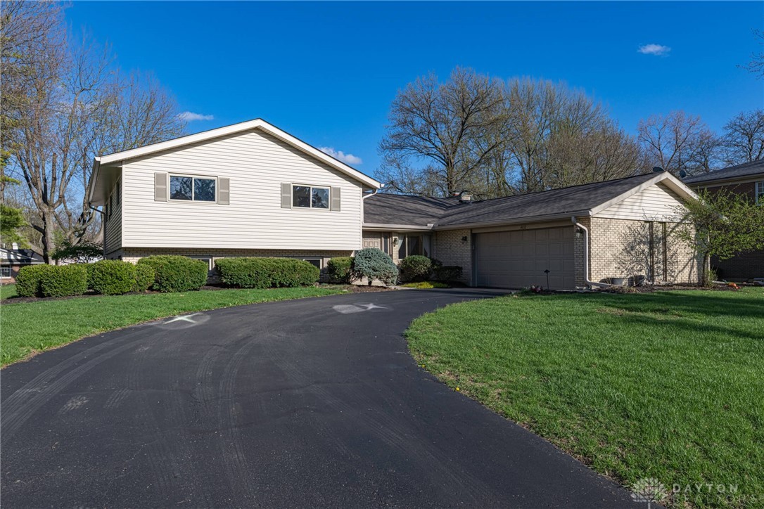 4632 Glenheath Drive, Dayton, Ohio image 1