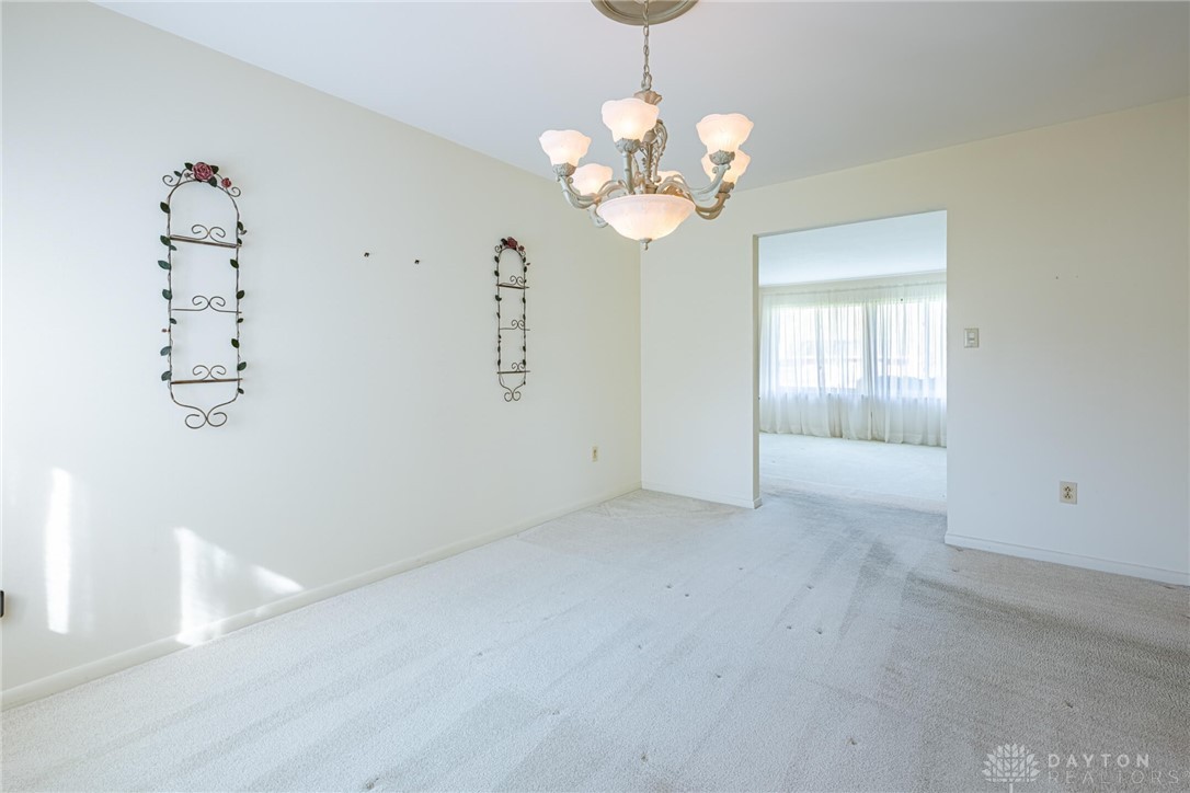 4632 Glenheath Drive, Dayton, Ohio image 10